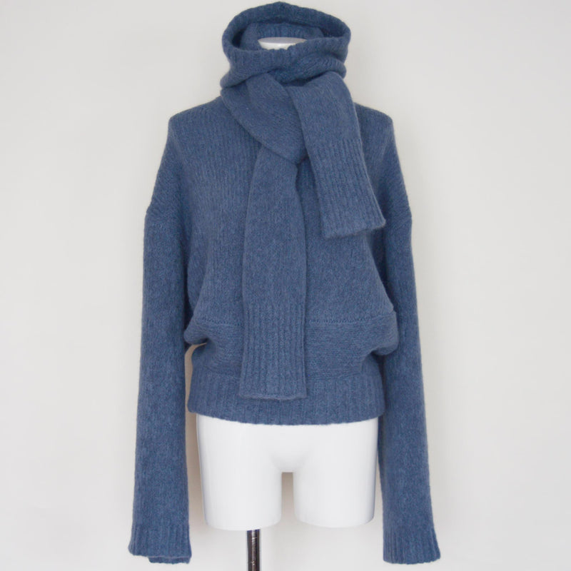 KNITWEAR