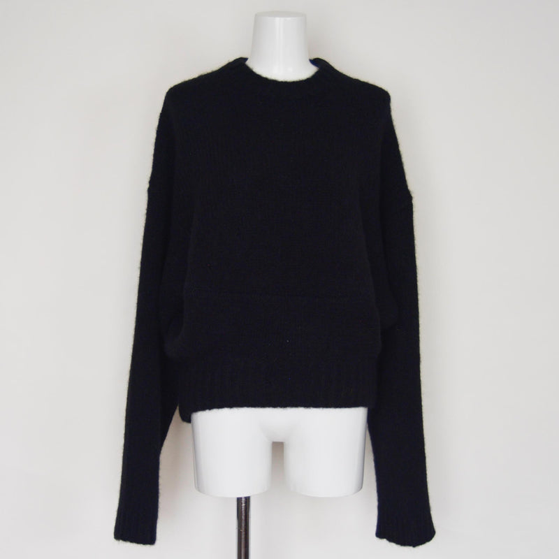 KNITWEAR
