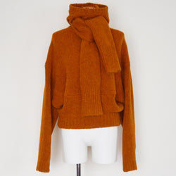 KNITWEAR