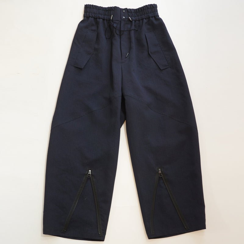 akaneutsunomiya パンツ ブラック テーパード PANTS – AKANE UTSUNOMIYA ONLINE SHOP