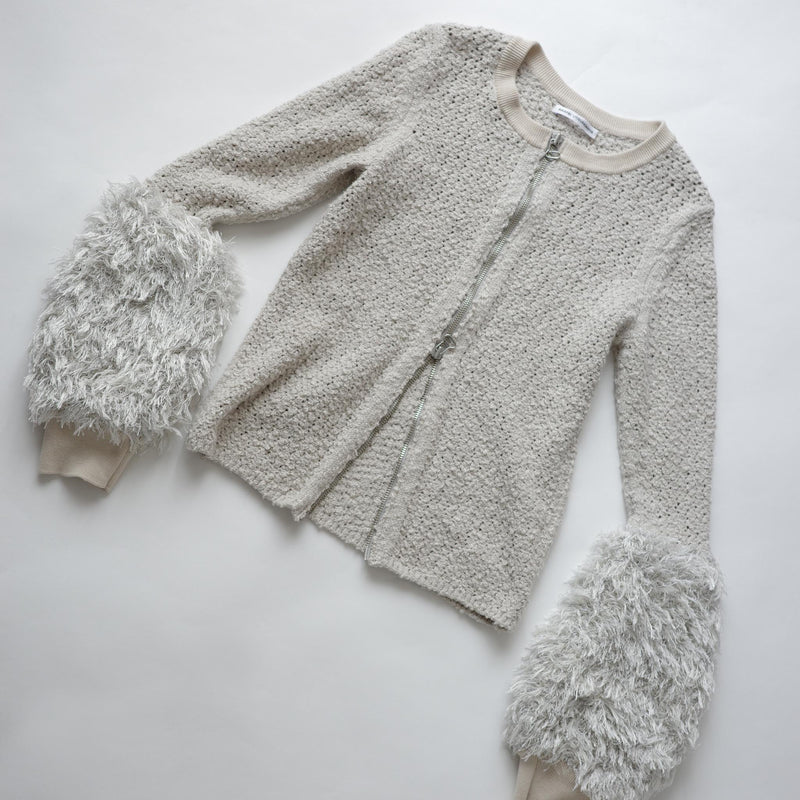KNITWEAR