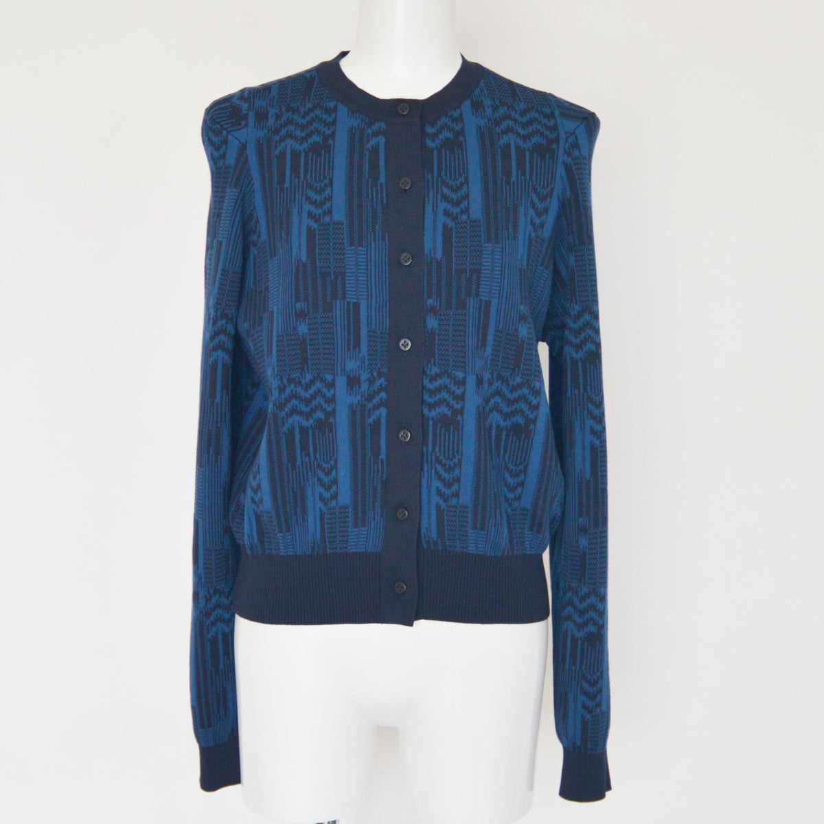 BARNEYS NEW YORK - 新品タグ付 【AKANE UTSUNOMIYA】ペイント柄シアージャケット 38 Shop – AKANE UTSUNOMIYA ONLINE SHOP