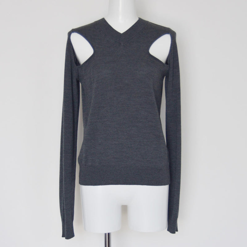 KNITWEAR