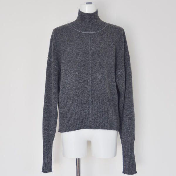 KNITWEAR