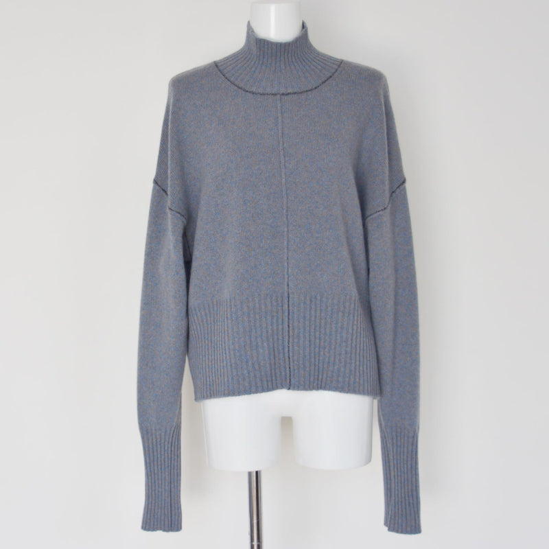 KNITWEAR